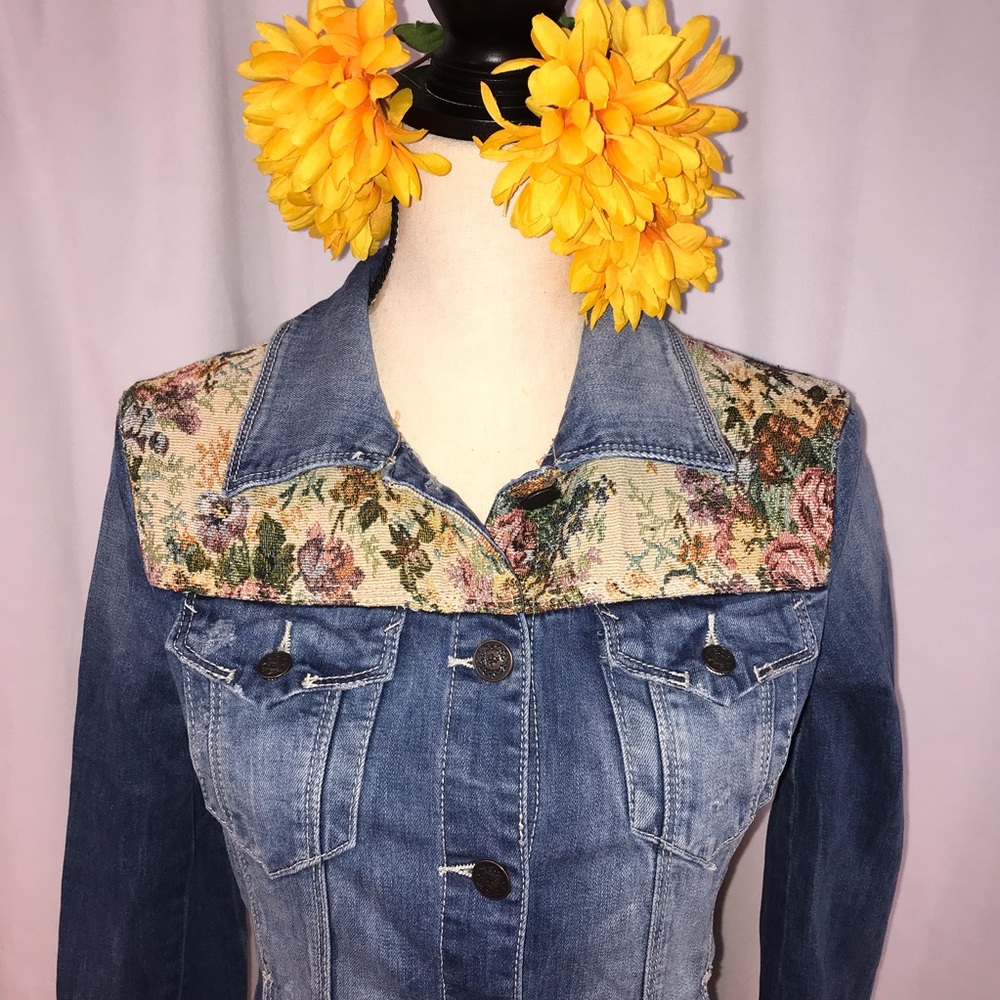 F21 forever 21 denim jean floral tapestry jacket